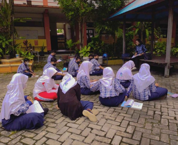 Pengalaman Belajar di Luar Lingkungan Sekolah