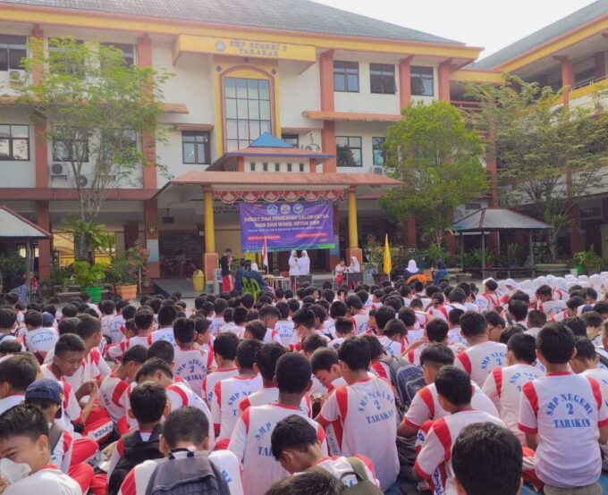 Membangun Keterampilan Soft: Kompetisi Debat dan Public Speaking untuk Siswa