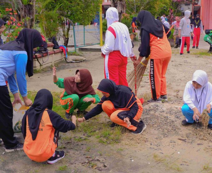 Menjaga Bumi Kita: Proyek Konservasi Lingkungan oleh Siswa Sekolah